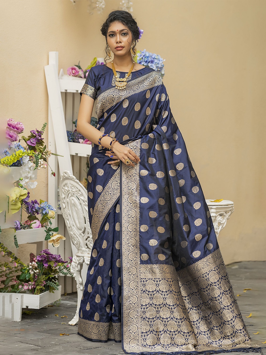 

AWRIYA Ethnic Motifs Woven Design Zari Pure Silk Banarasi Saree, Navy blue
