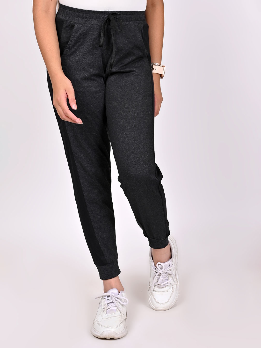 

BAESD Girls Cotton Regular Fit Mid-Rise Joggers, Black