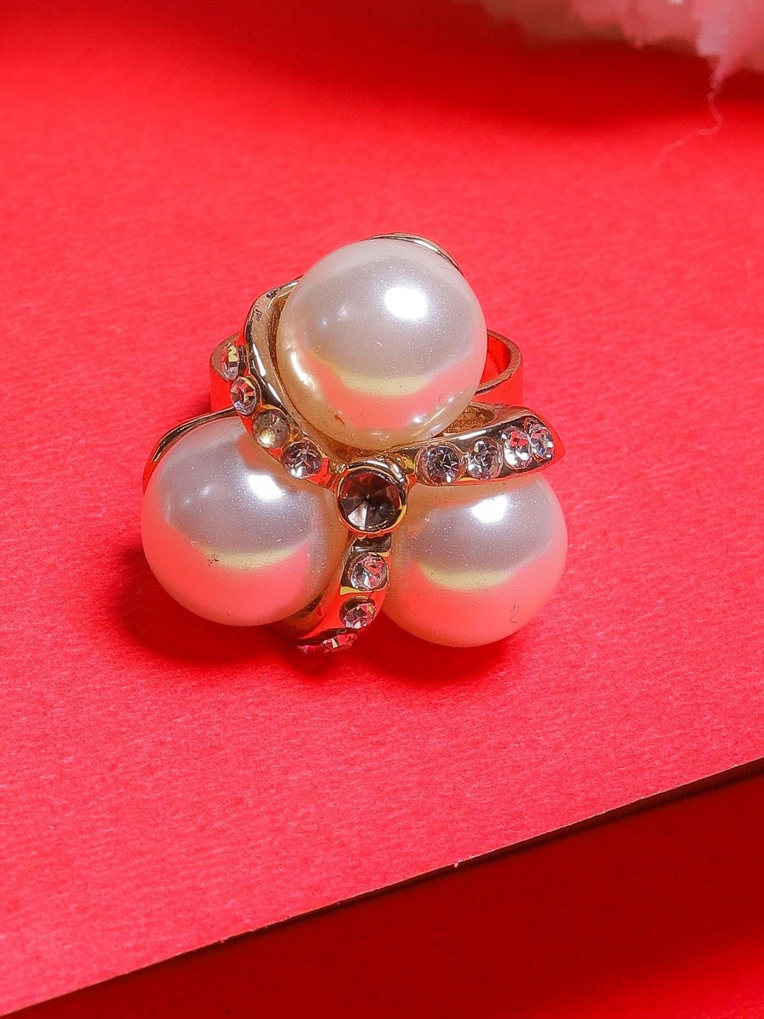 

KPOP Gold-Plated Cubic Zirconia-Studded & Pearls Beaded Finger Ring