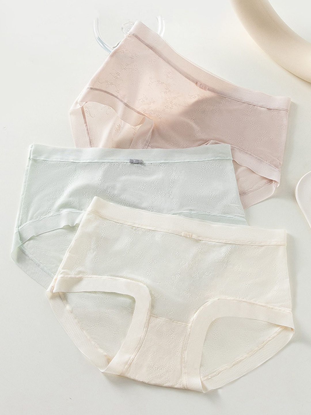 

LULU & SKY Women Pack Of 3 Hipster Briefs, Pink