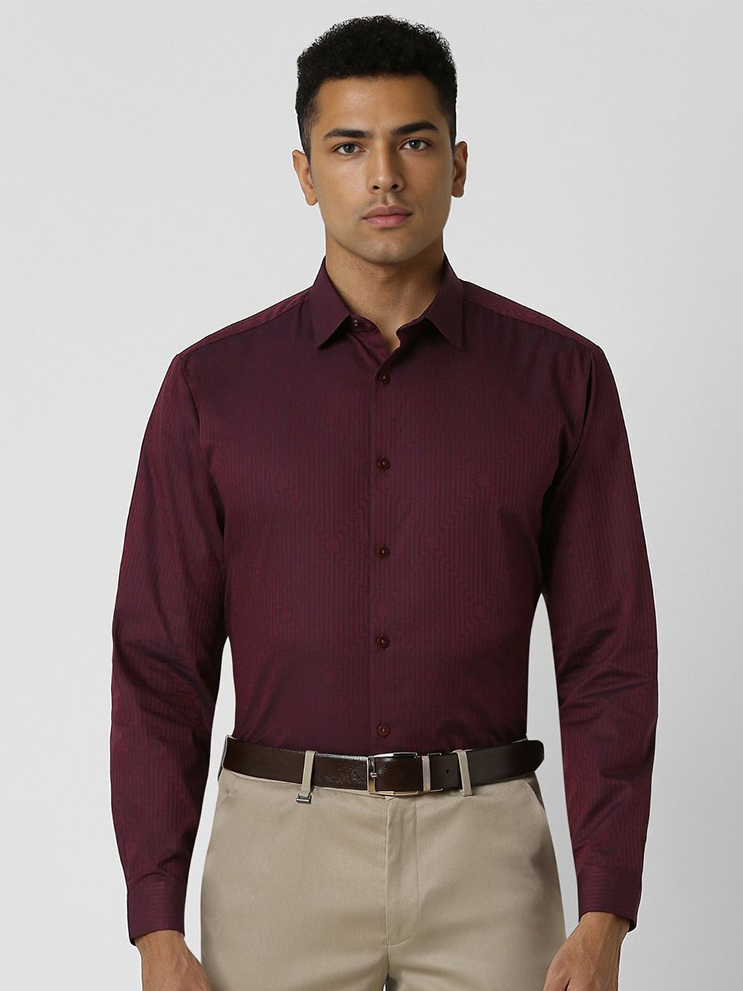 

V Dot Men Spread Collar Vertical Striped Cotton Slim Fit Formal Shirt, Maroon