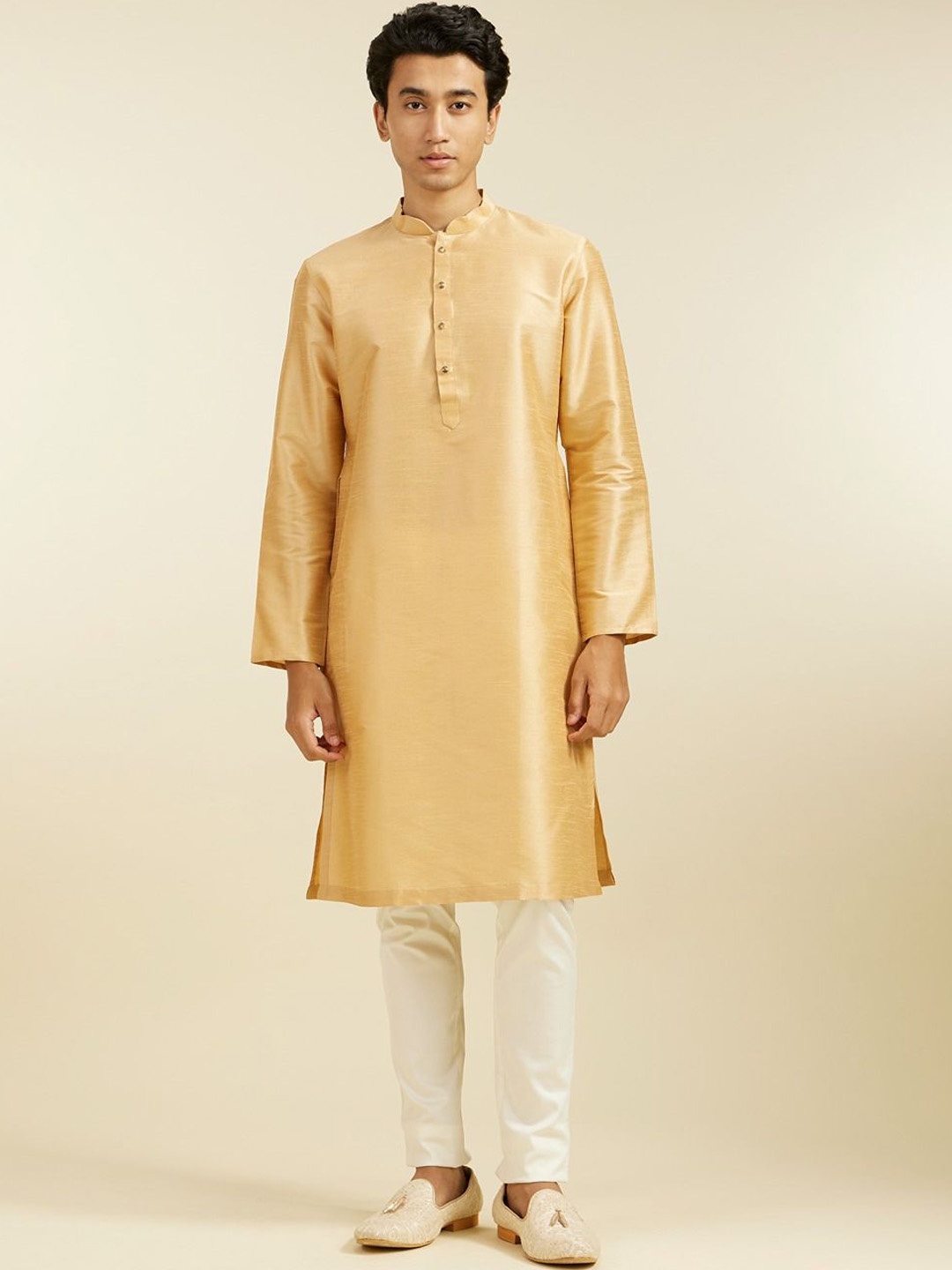 

Diwas by Manyavar Men Mandarin Collar Long Sleeves Straight Kurta, Brown