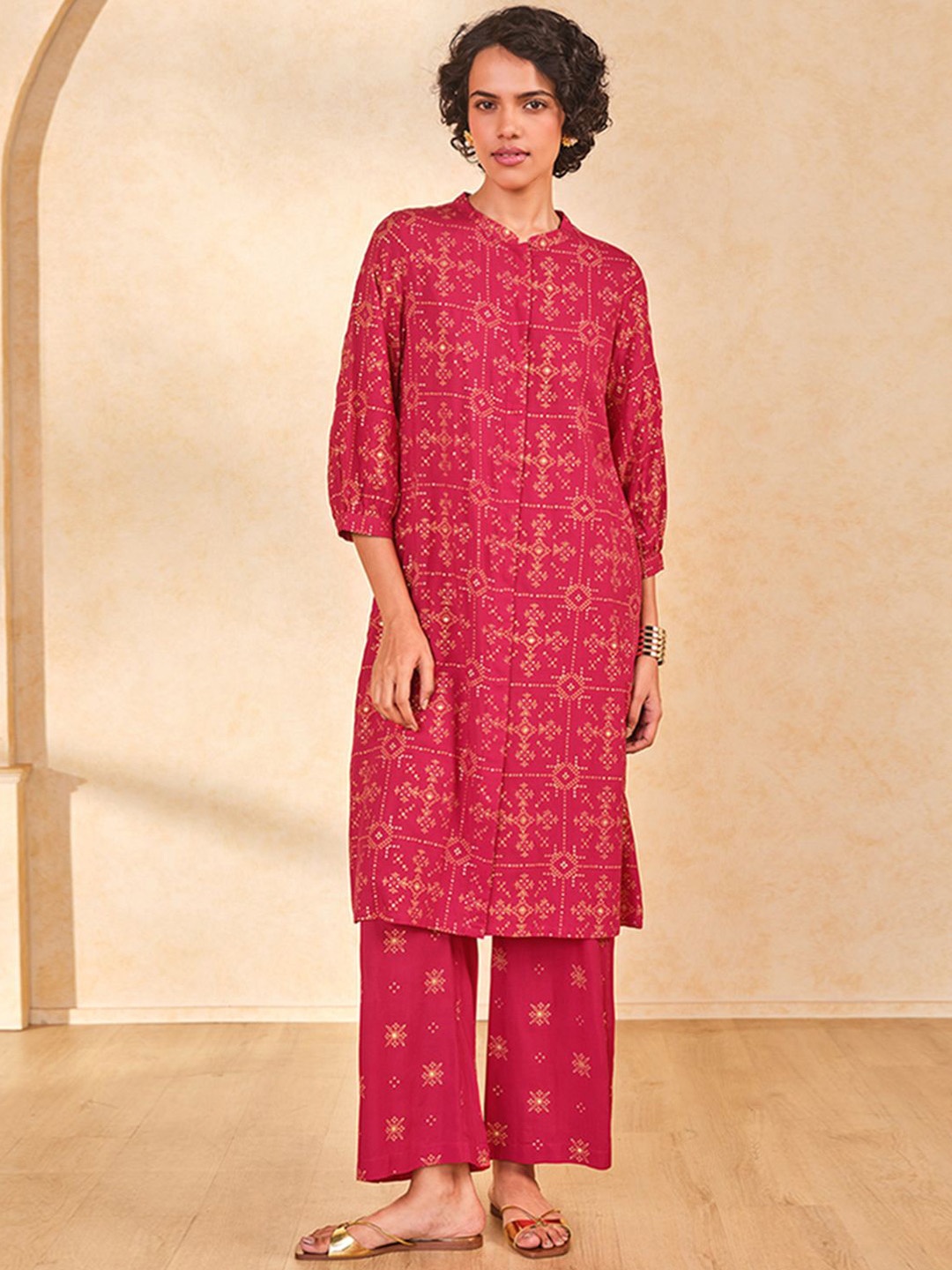 

Global Desi Bandhani Printed Mandarin Collar Straight Kurta with Palazzo, Red