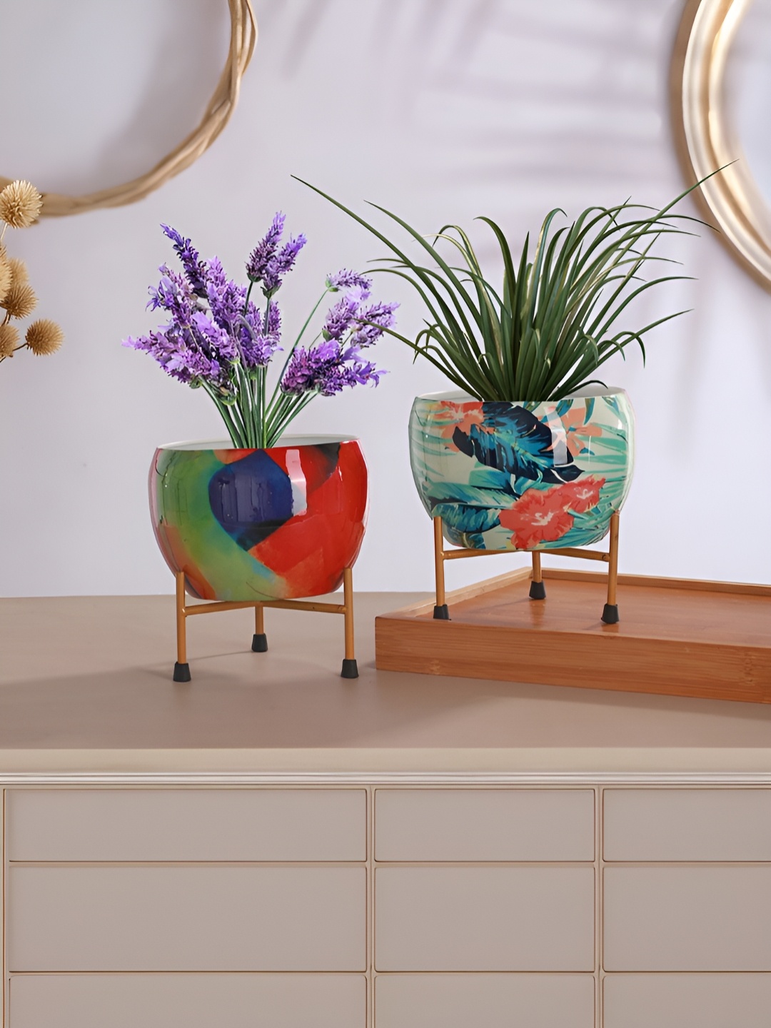 

Homspurts 2 Pcs Blue & Red Printed Metal Planters