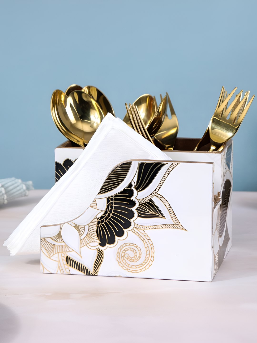 

THE HOME CO. White & Black Tissue Holders