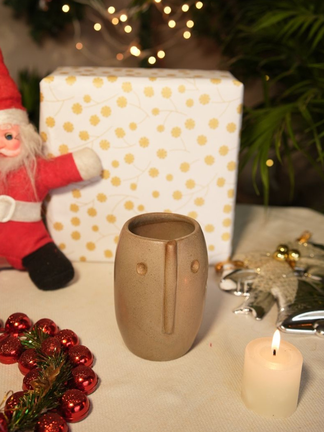 

ArteCasa Beige Christmas Santa Glass Vases