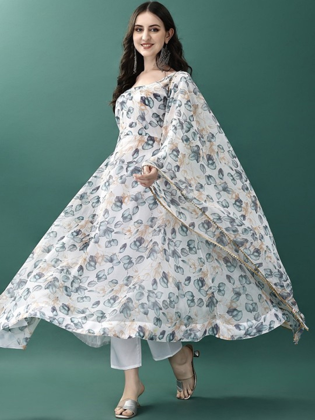 

White World Floral Printed Kurta With Trousers & Dupatta, Off white