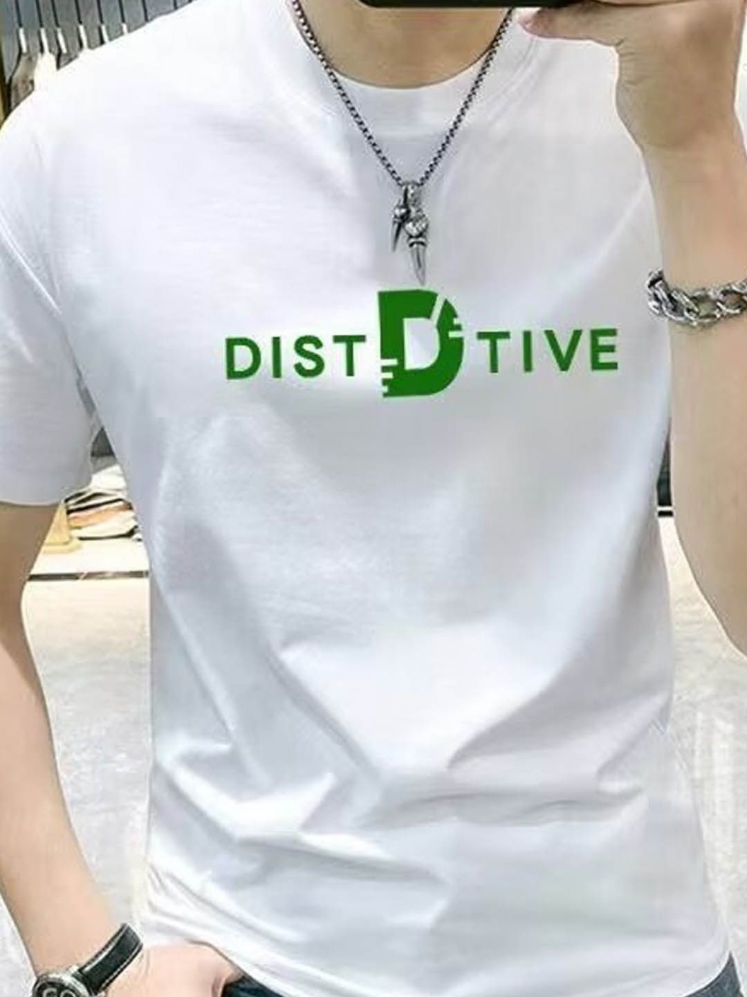 

StyleCast Men Printed V-Neck Applique T-shirt, White