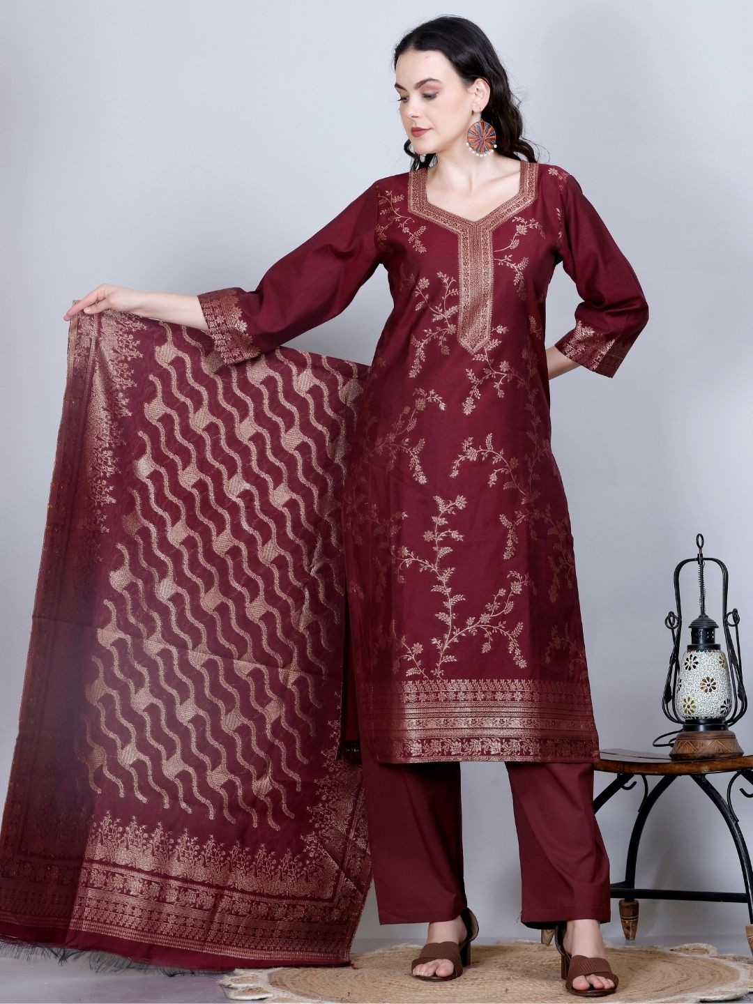 

KIDAR Women Floral Regular Kurta with Trousers & With Dupatta, Maroon