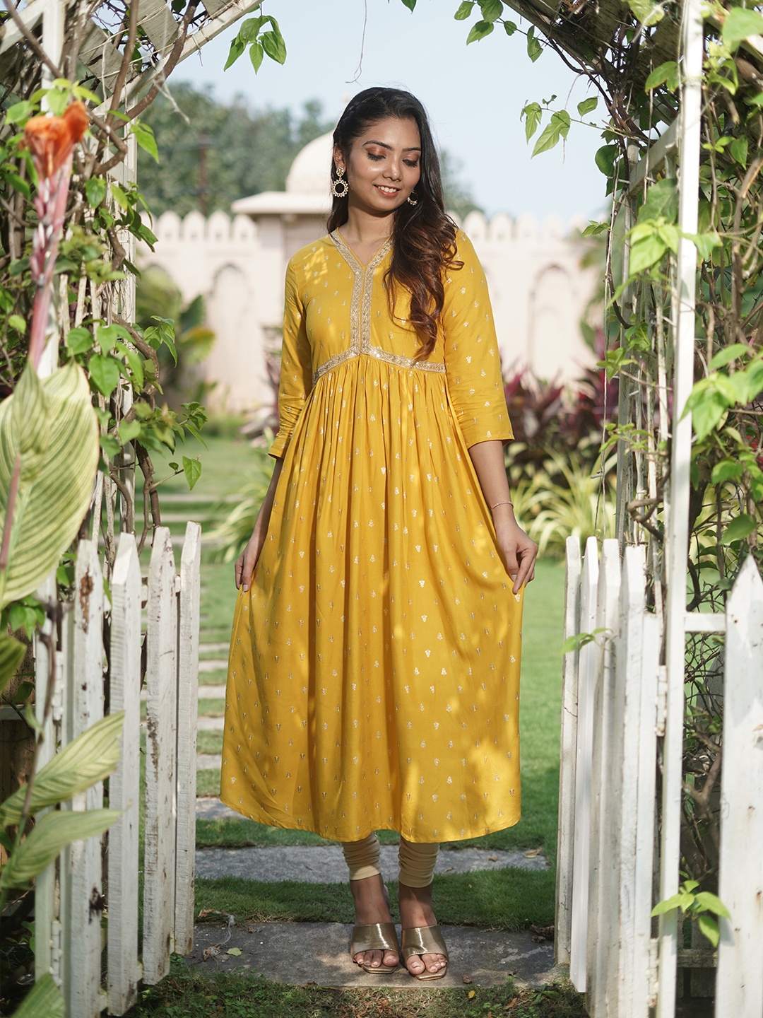 

GO BOUJEE Women Ethnic Motifs Woven Design Cotton Kurta, Yellow