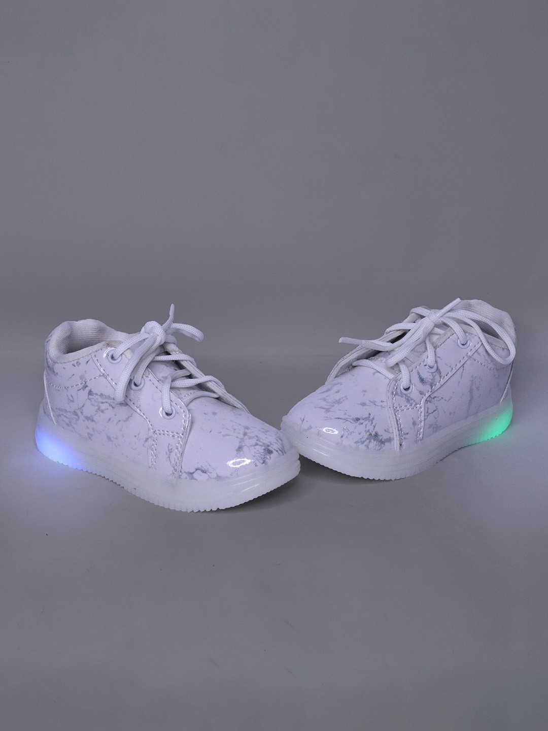 

FEETWELL SHOES Kids Sneakers, White