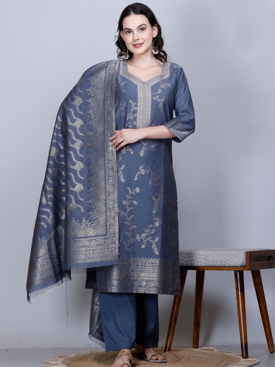 

KIDAR Women Floral Regular Kurta with Trousers & With Dupatta, Grey