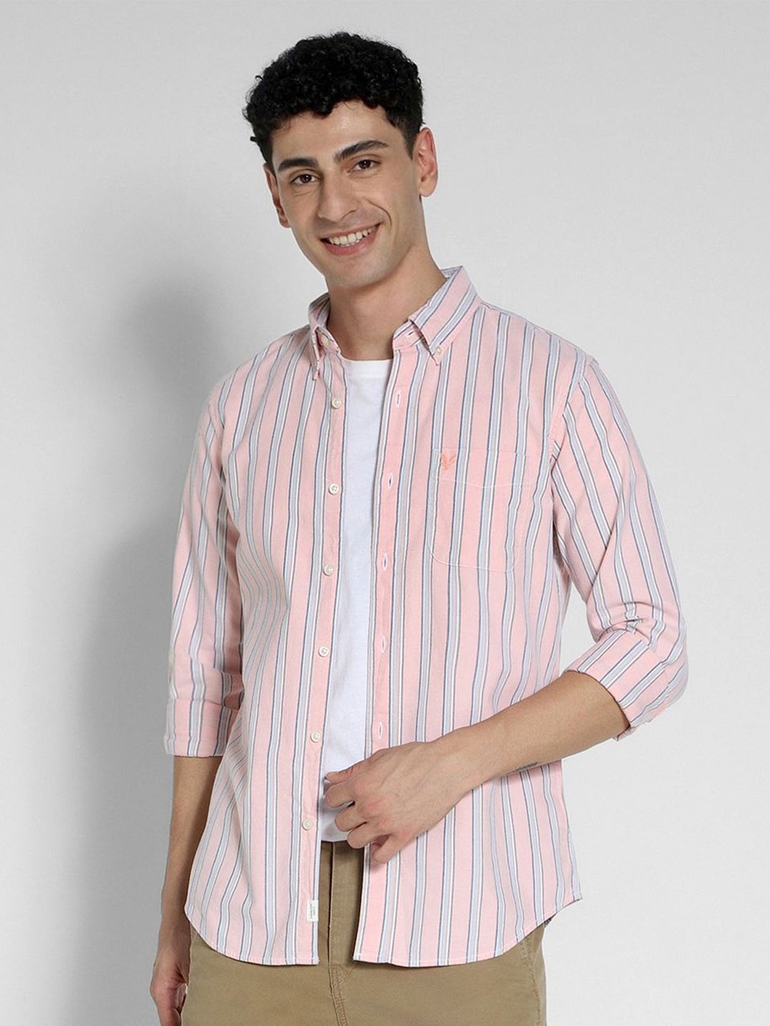 

AMERICAN EAGLE OUTFITTERS Men Button-Down Collar Vertical Striped Cotton Casual Shirt, Pink