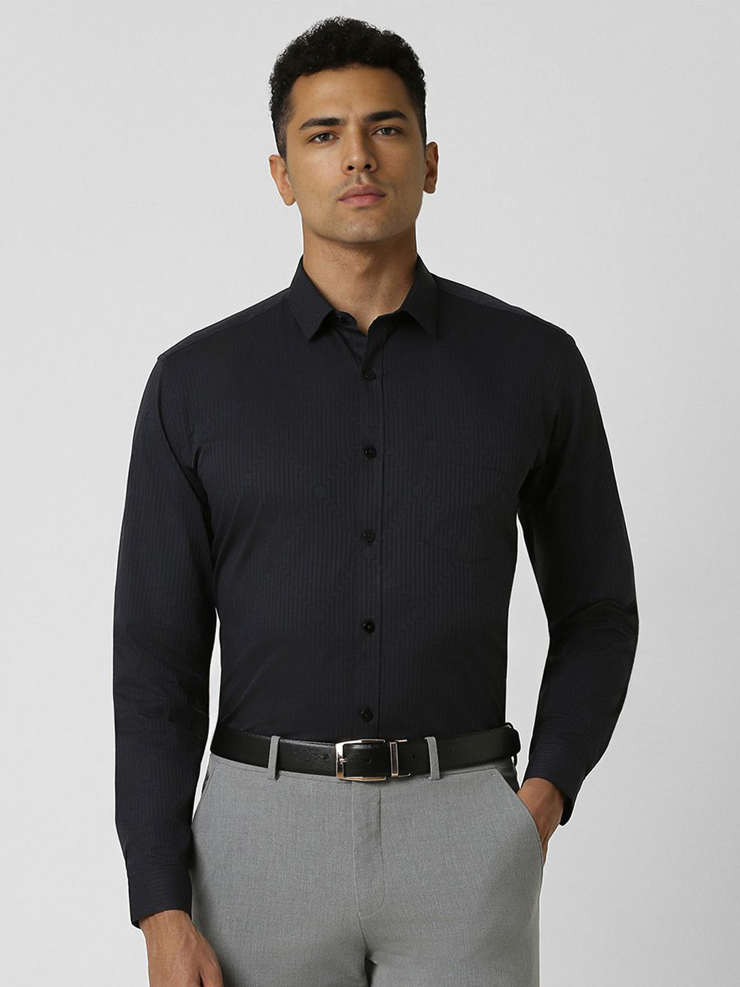 

V Dot Men Spread Collar Vertical Striped Cotton Slim Fit Formal Shirt, Grey
