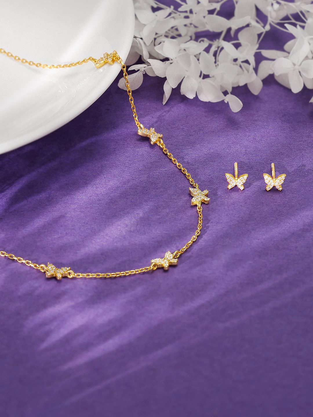 

GIVA 925 Sterling Silver Gold-Plated Stone Studded Jewellery Set