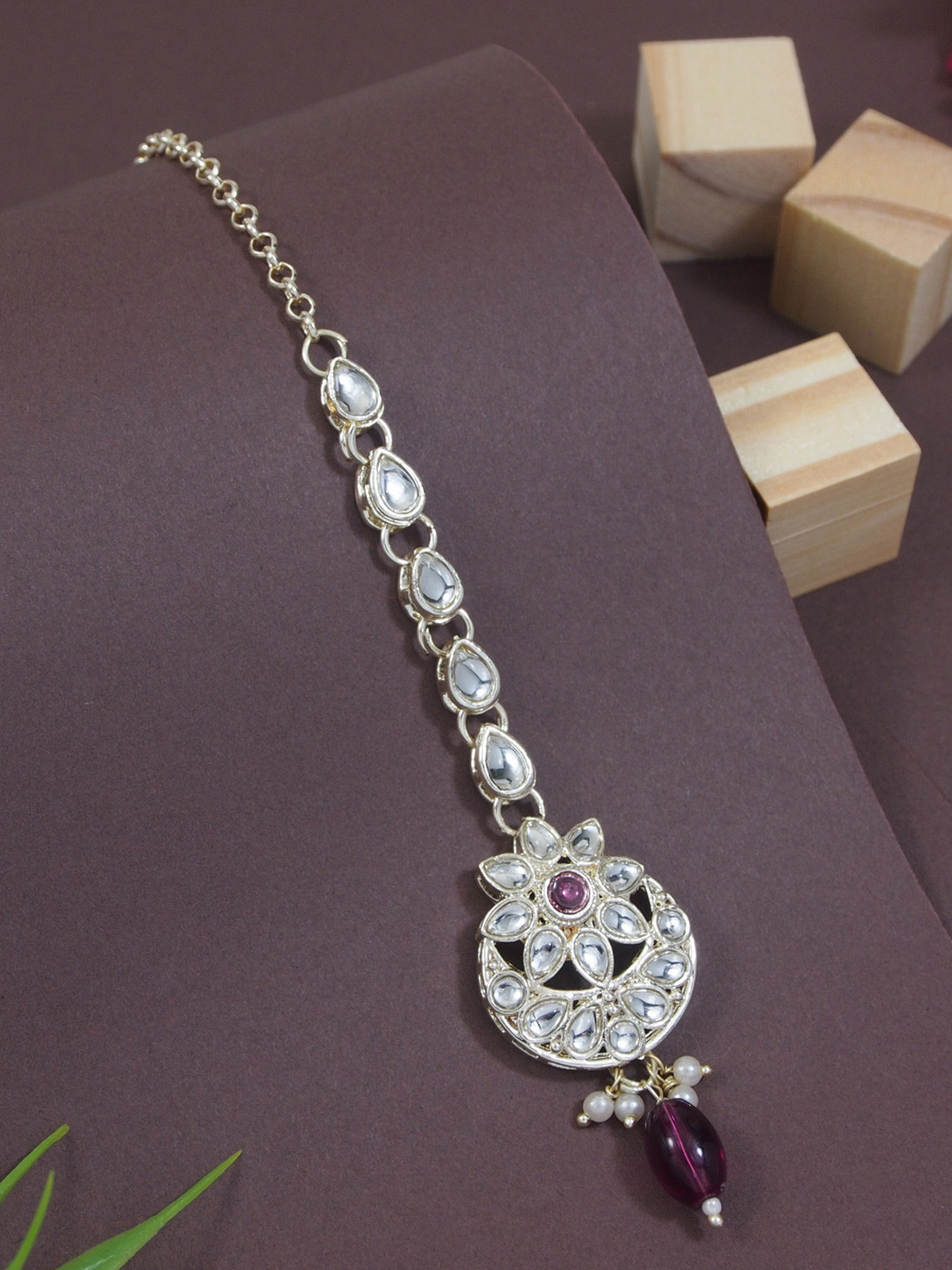 

I Jewels Gold-Plated Kundan & Pearl Maang Tikka