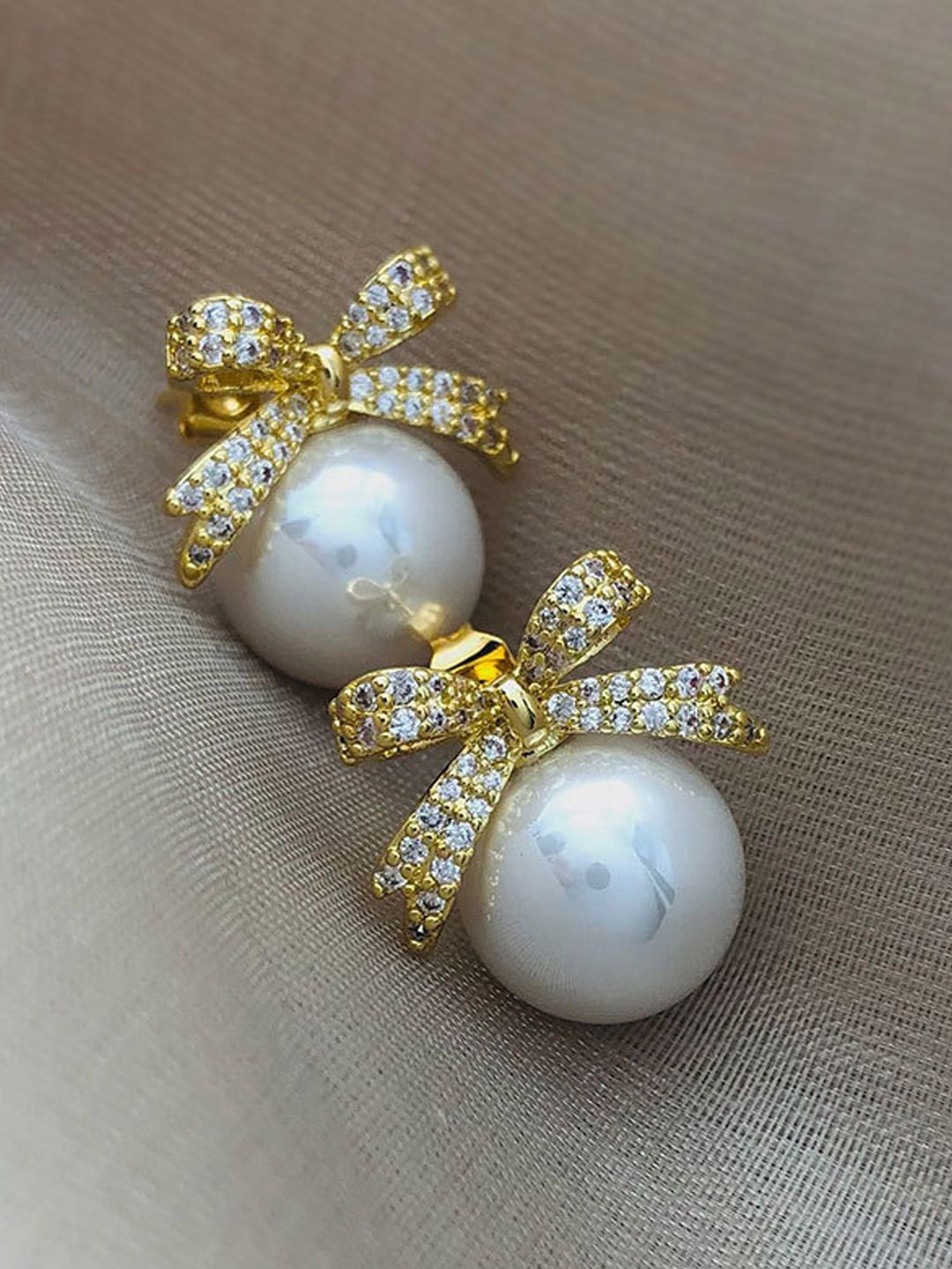 

Krelin Classic Studs Earrings, Gold
