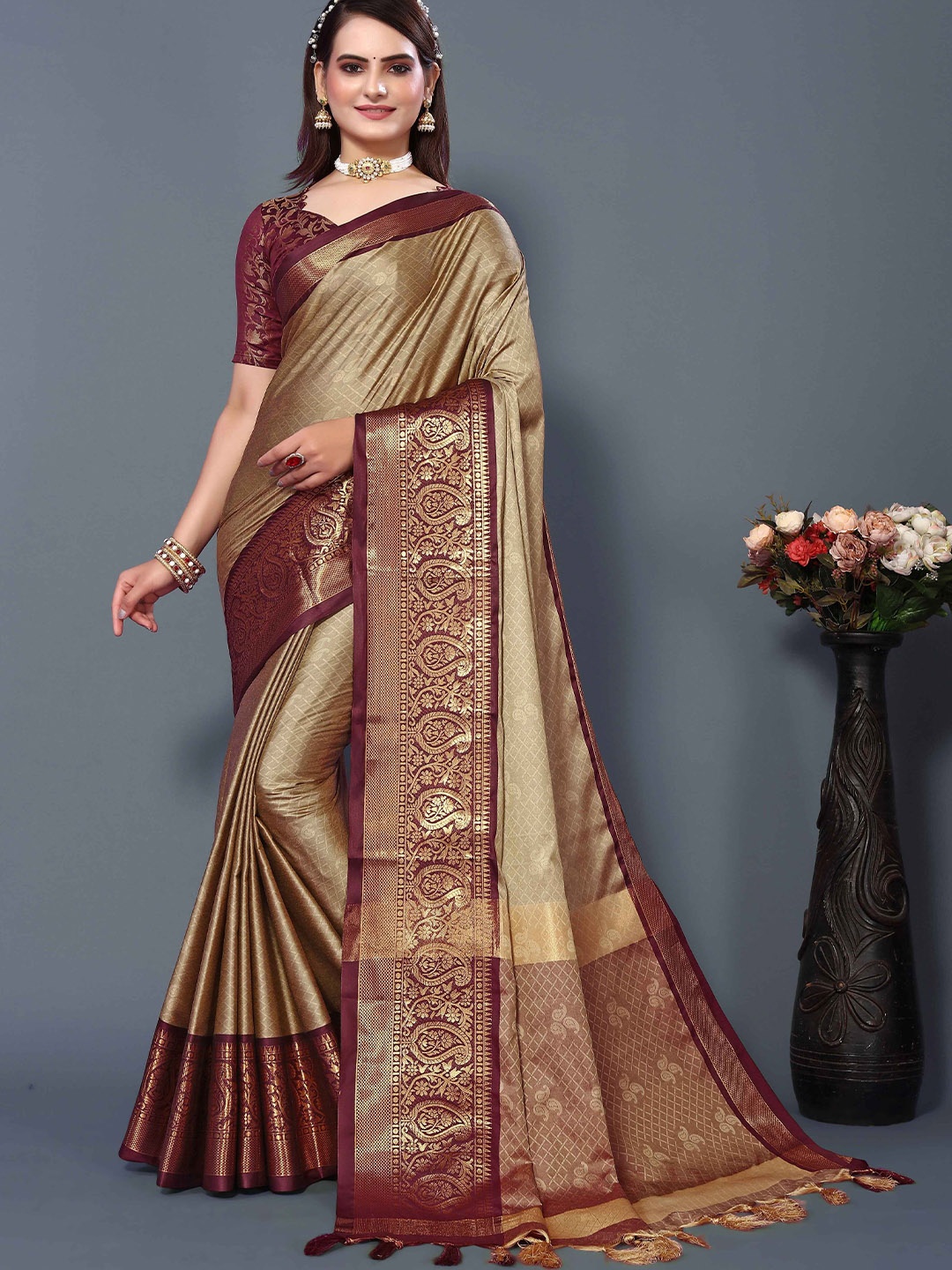 

Rhey Woven Design Zari Pure Silk Banarasi Saree, Cream