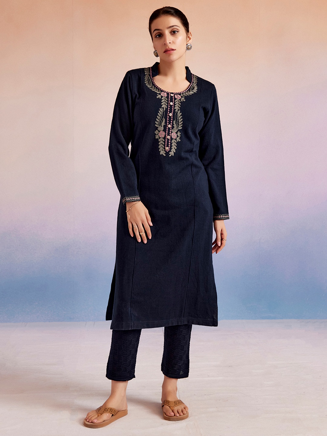 

Jaipur Kurti Women Embroidered Woolen Straight Kurta, Navy blue