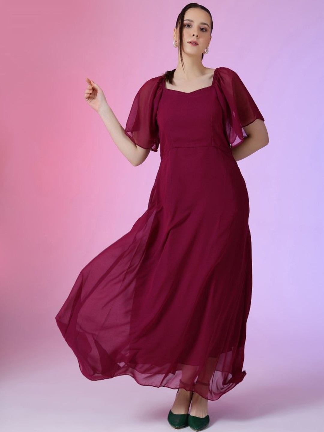 

Raiyani Enterprise Women Solid Georgette Maxi Dress, Magenta