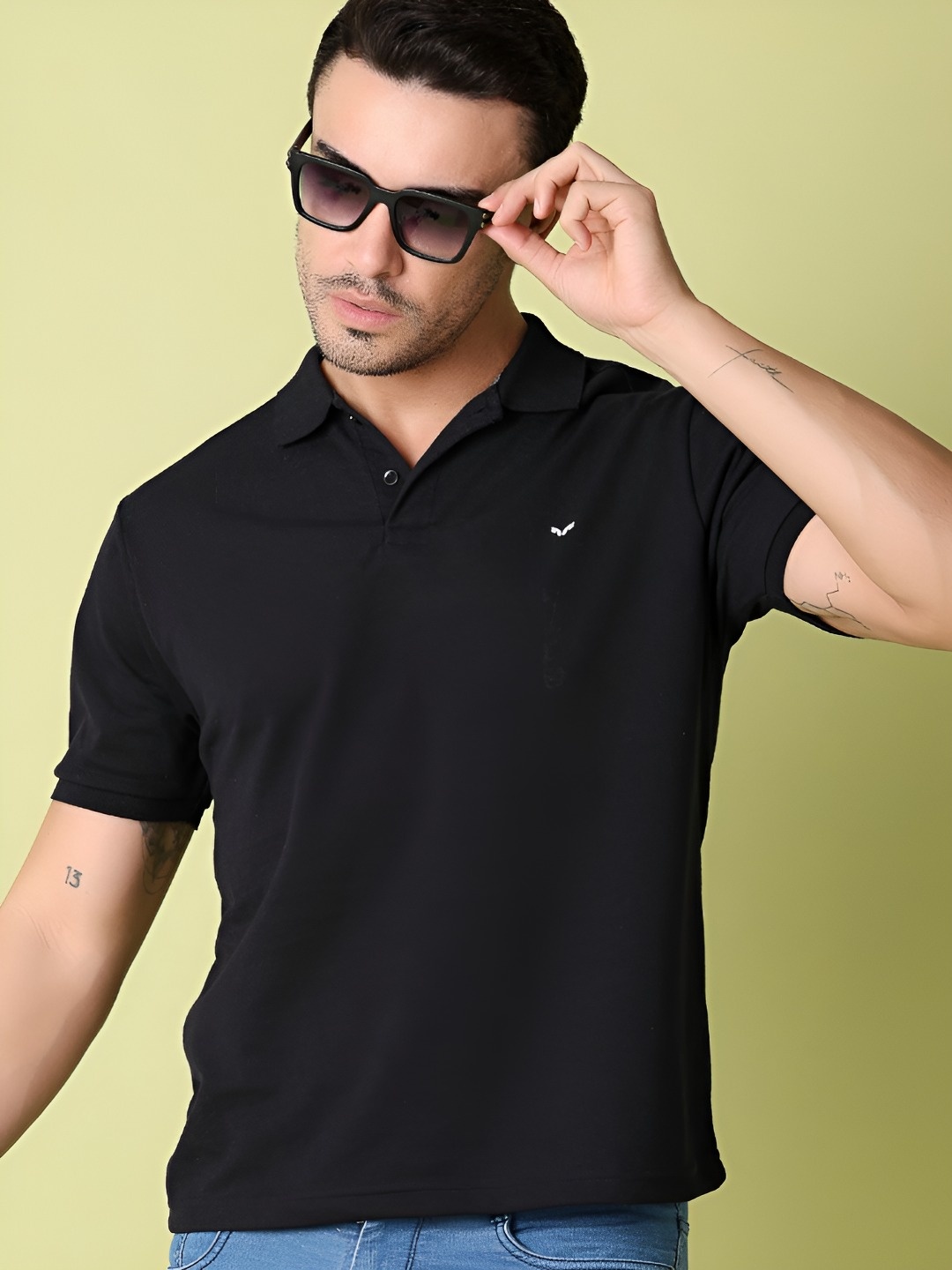 

V-Mart Men Solid Polo Collar Cotton T-shirt, Black