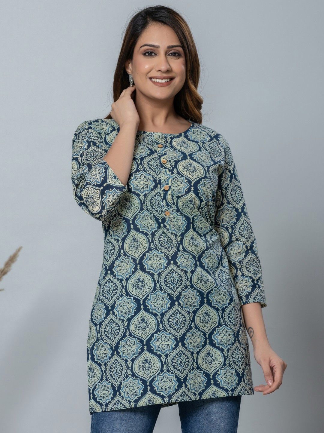 

VEDANA Women Typography Printed Round Neck Cotton Top, Blue