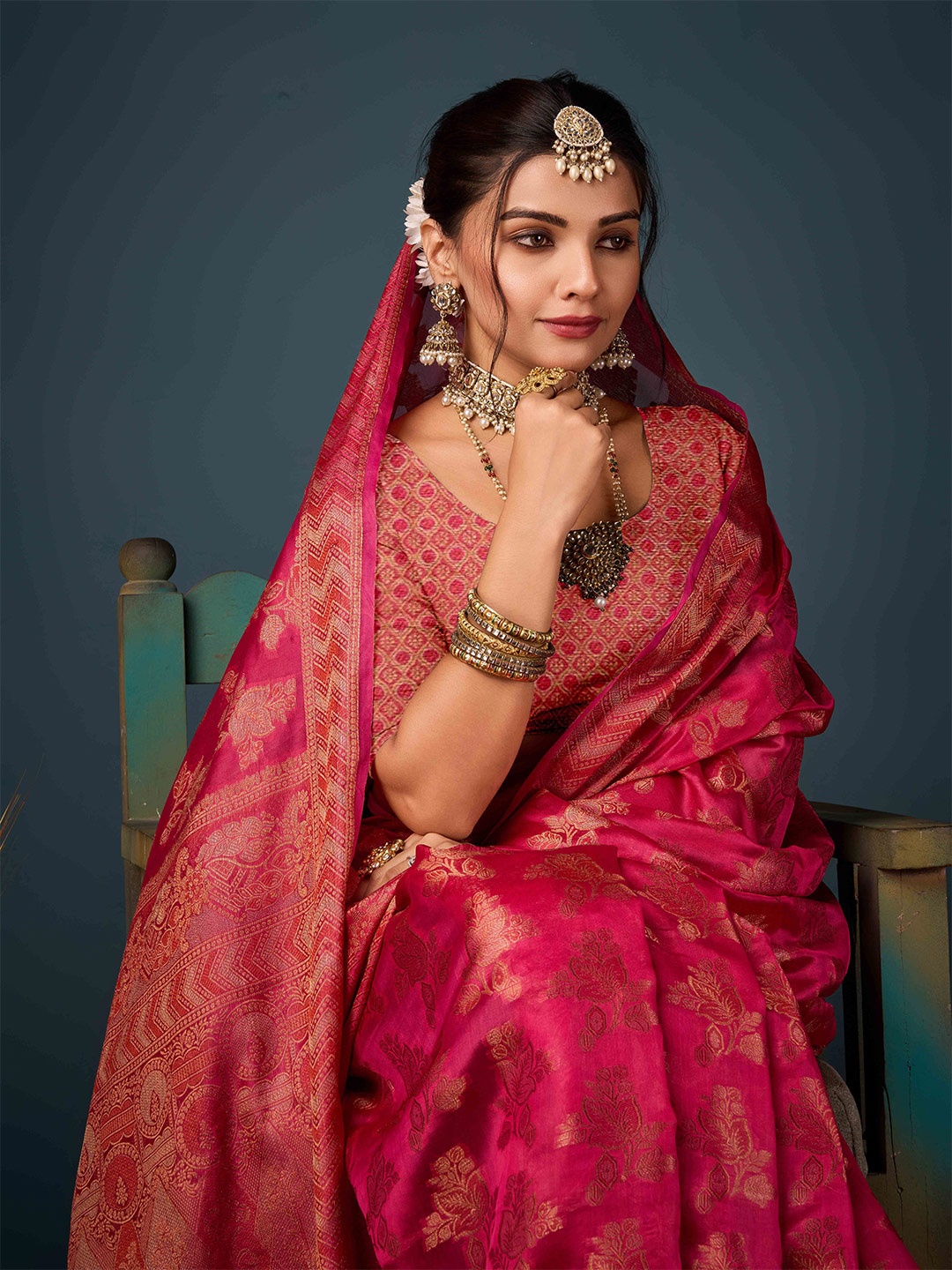 

Mitera Woven Design Zari Organza Kanjeevaram Saree, Magenta