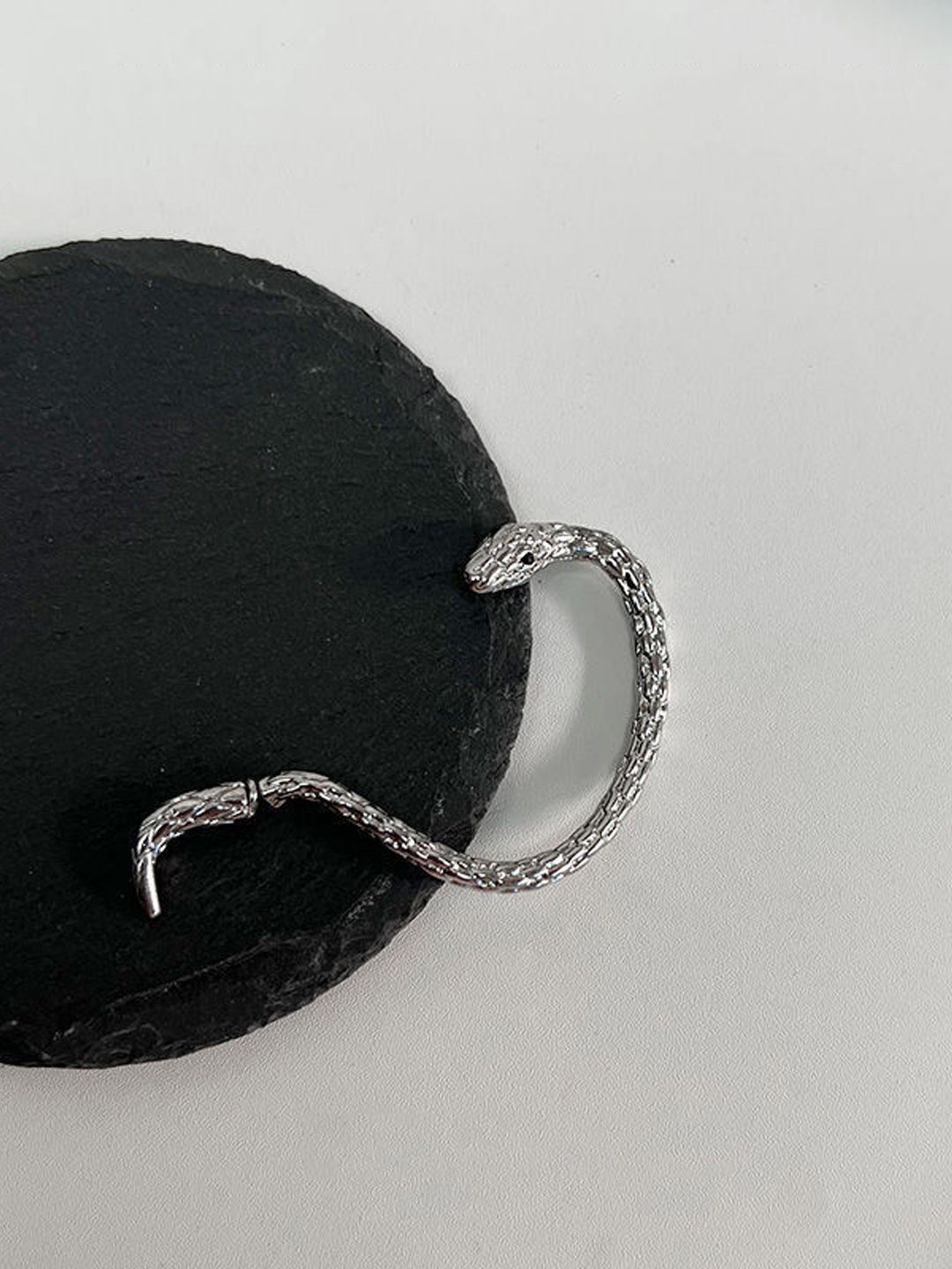 

Krelin Silver-Plated Animal Shaped Ear Cuff Earrings