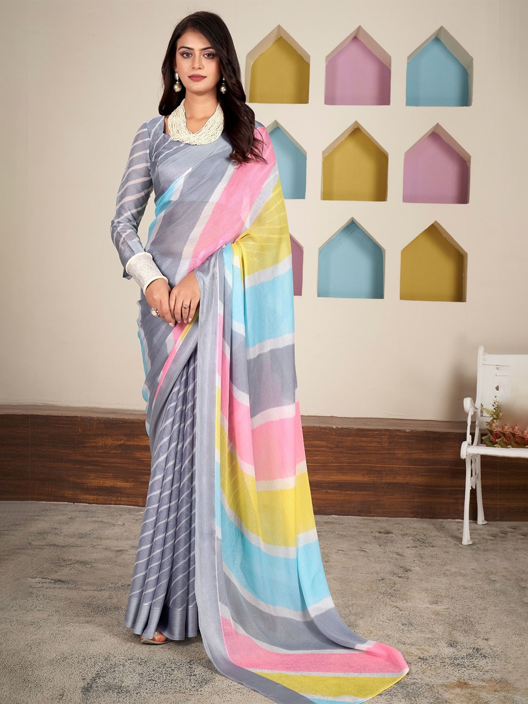 

MySilkLove Striped Printed Saree, Grey