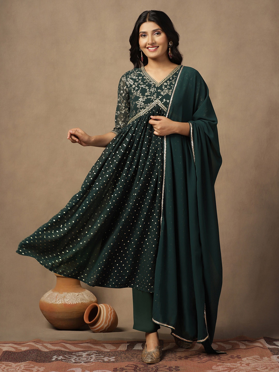 

FASHION DREAM Floral Printed Georgette Anarkali Kurta With Trouser & Dupatta, Green