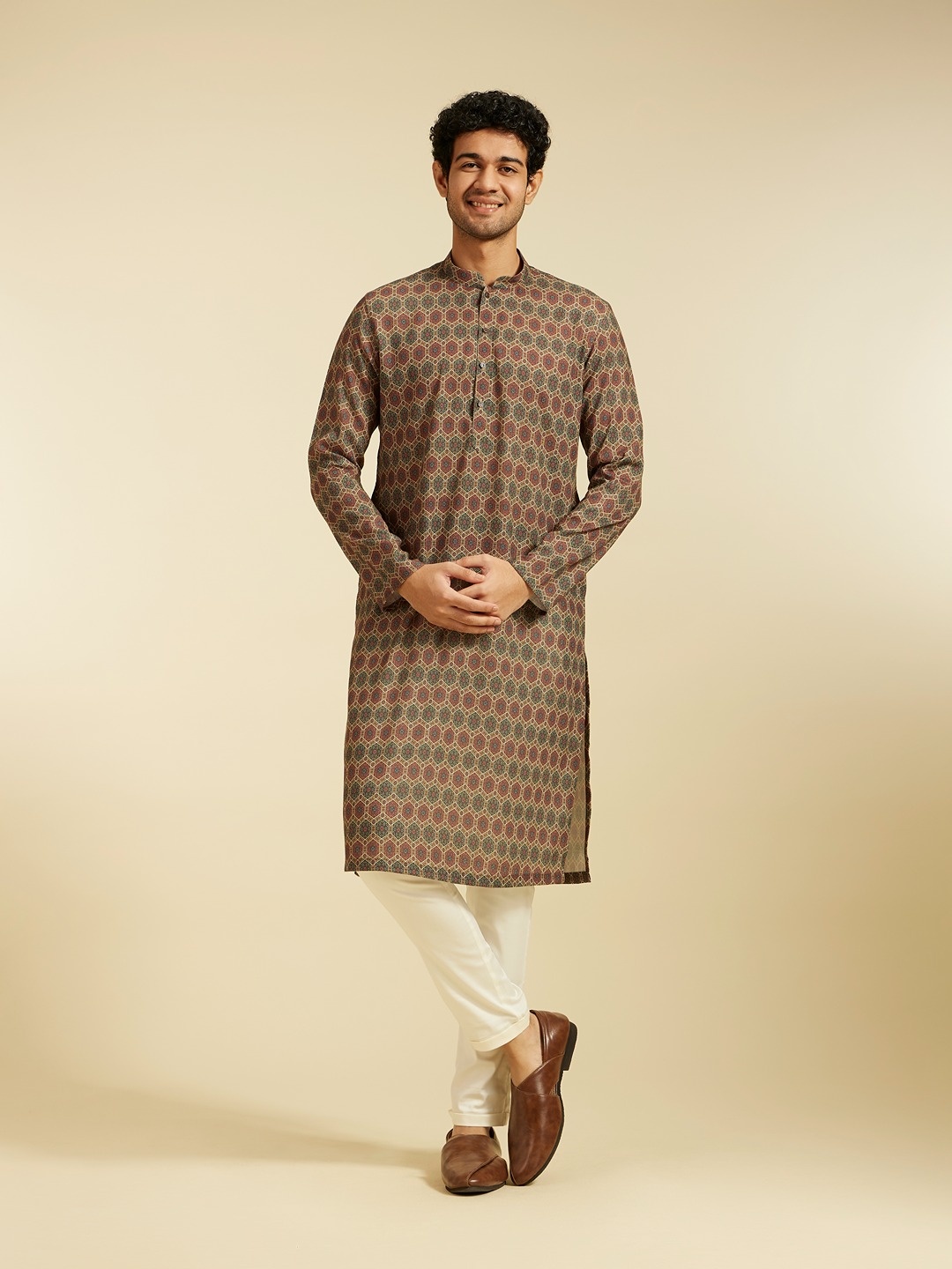 

Diwas by Manyavar Geometric Woven Design Mandarin Collar Straight Kurta, Green