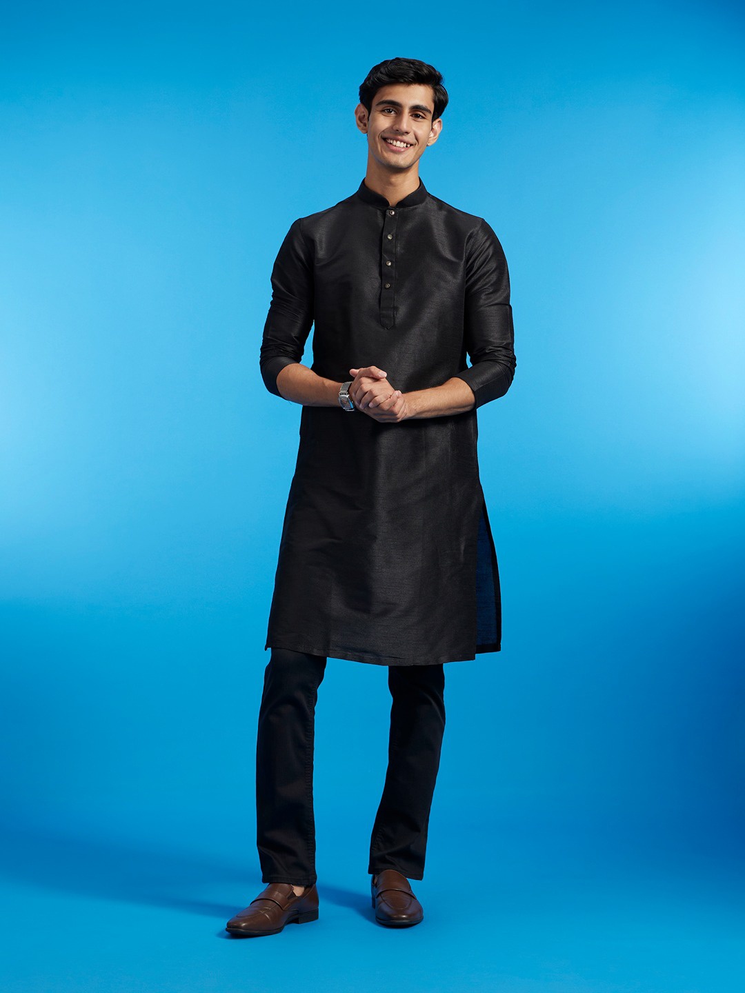 

Diwas by Manyavar Men Mandarin Collar Long Sleeves Straight Kurta, Black