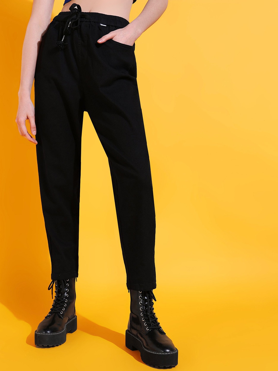 

SHECZZAR Women Relaxed Slim Fit Trousers, Black
