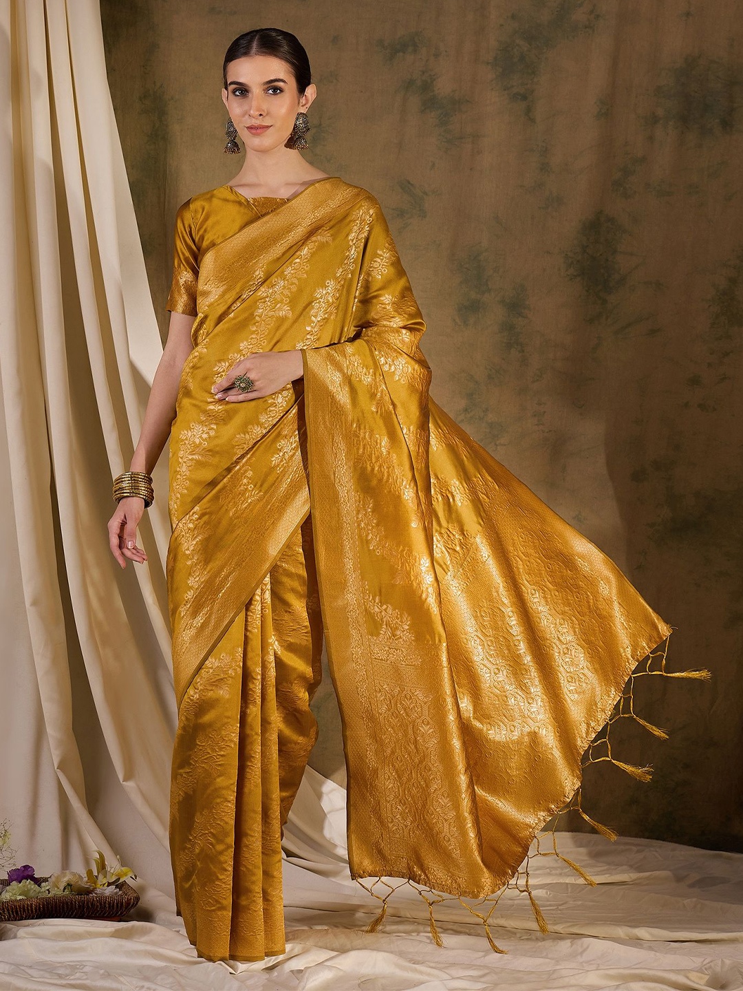 

Maroosh Woven Design Zari Banarasi Saree, Mustard