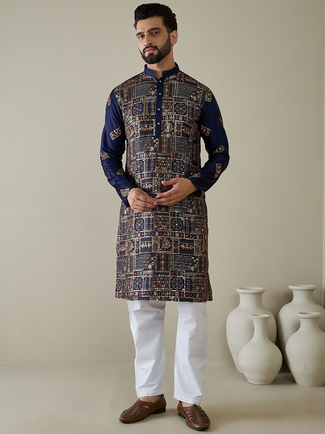 

Anouk Men Ethnic Motifs Embroidered Thread Work Kurta, Navy blue