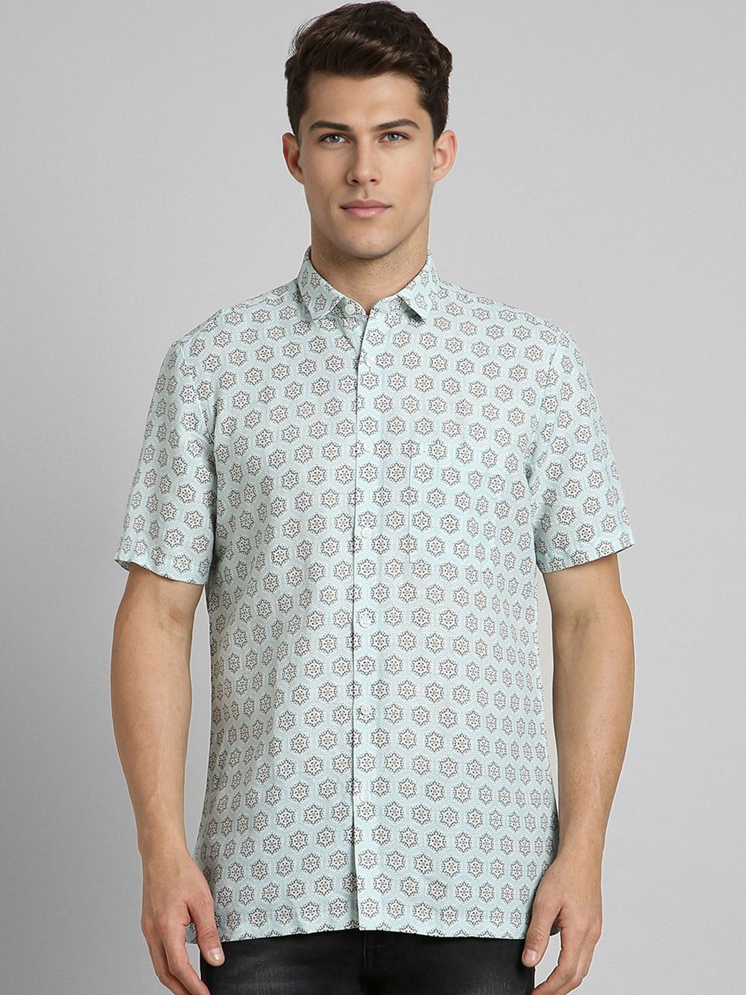 

SIMON CARTER LONDON Men Spread Collar Floral Printed Cotton Casual Shirt, Green