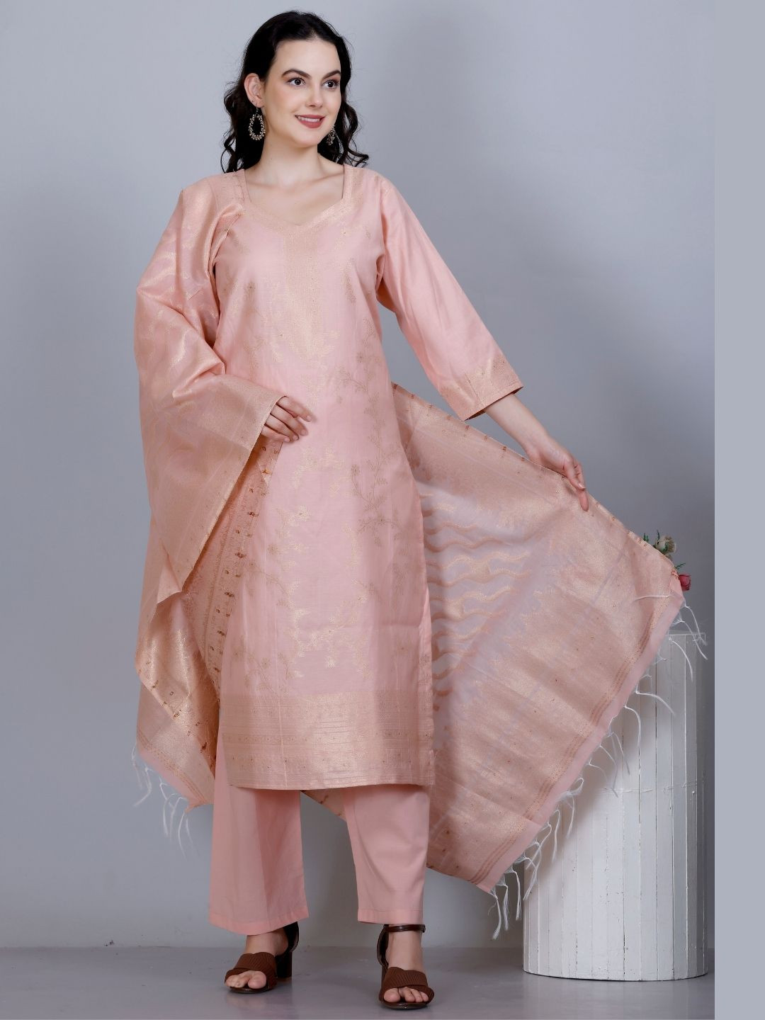 

KIDAR Women Floral Regular Kurta with Trousers & With Dupatta, Peach