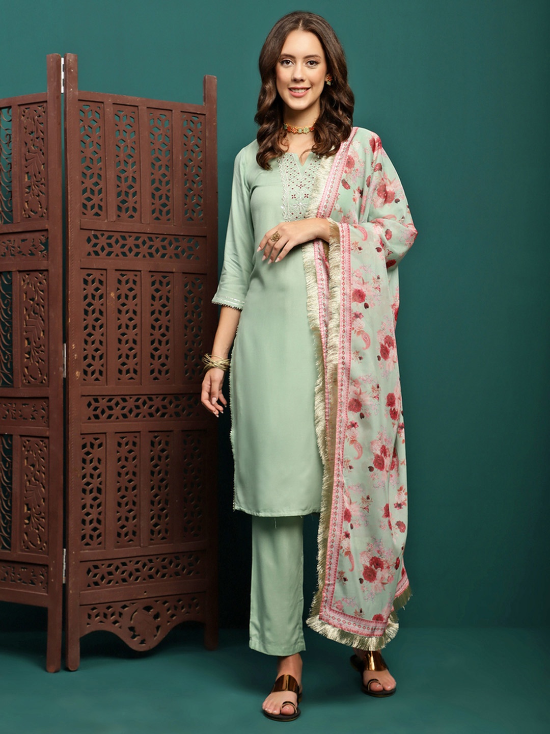 

Sangria Floral Embroidered Kurta & Trouser With Dupatta, Sea green