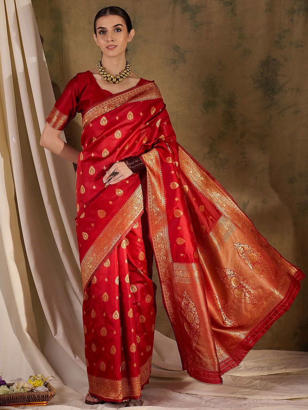 

Maroosh Ethnic Motifs Zari Banarasi Saree, Red