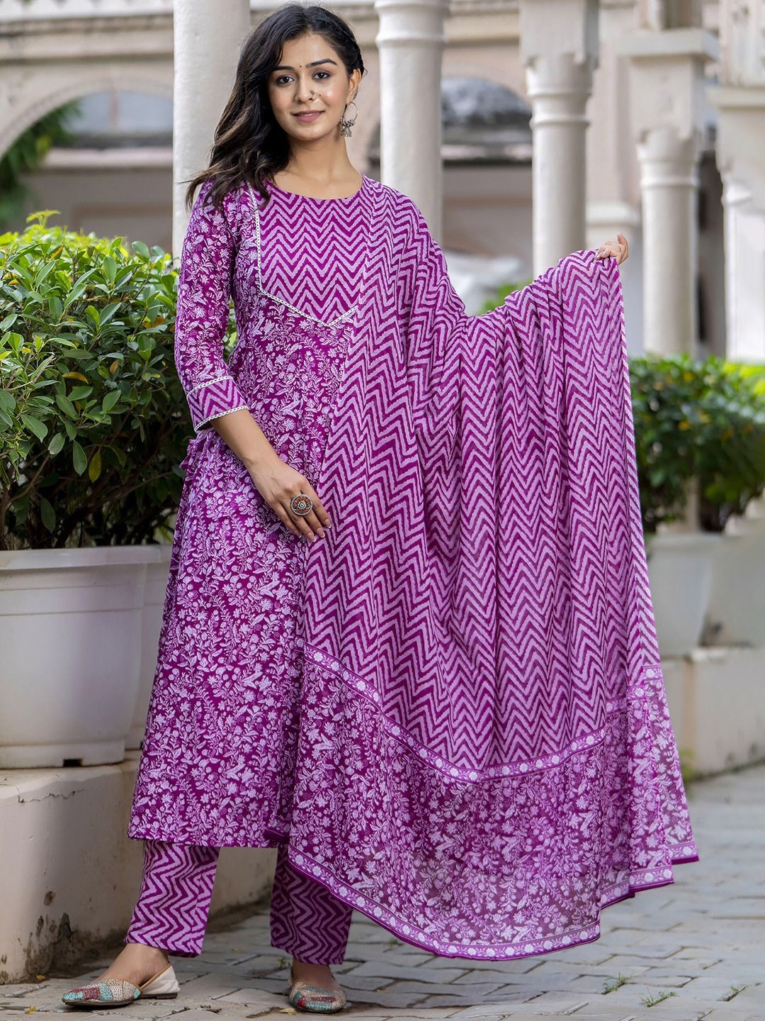 

PARTHVI Floral Printed Gotta Patti Anarkali Kurta With Trousers & Dupatta, Purple