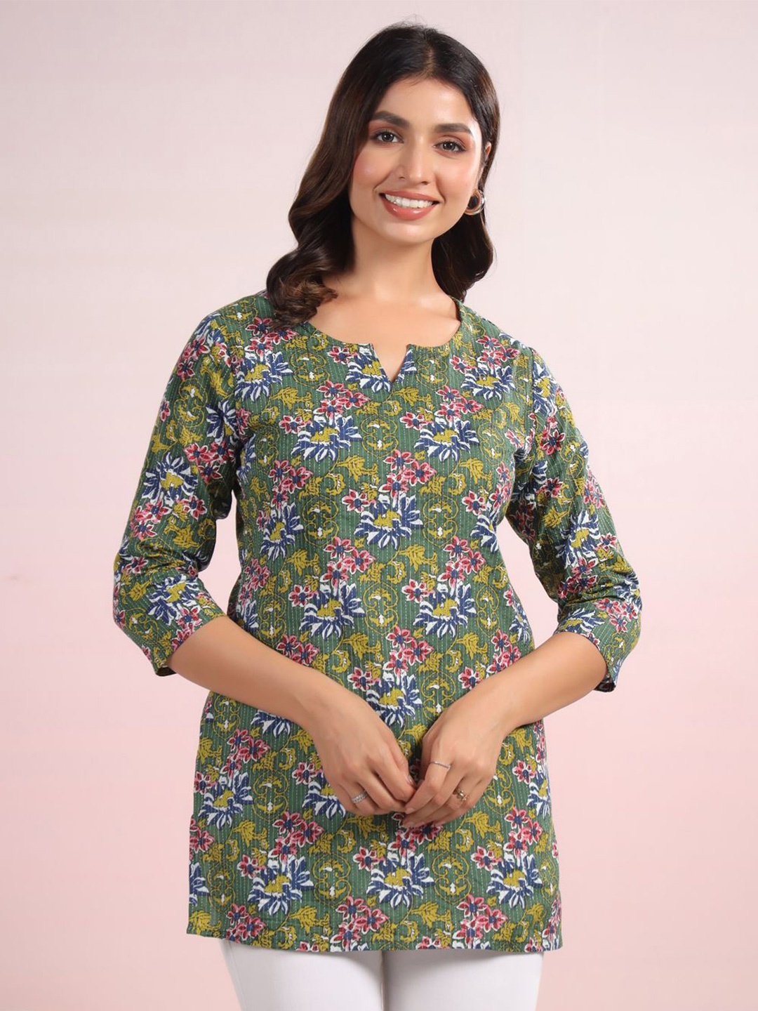 

LYFJ Women Floral Printed Notched Round Neck Pure Cotton Kurti, Green