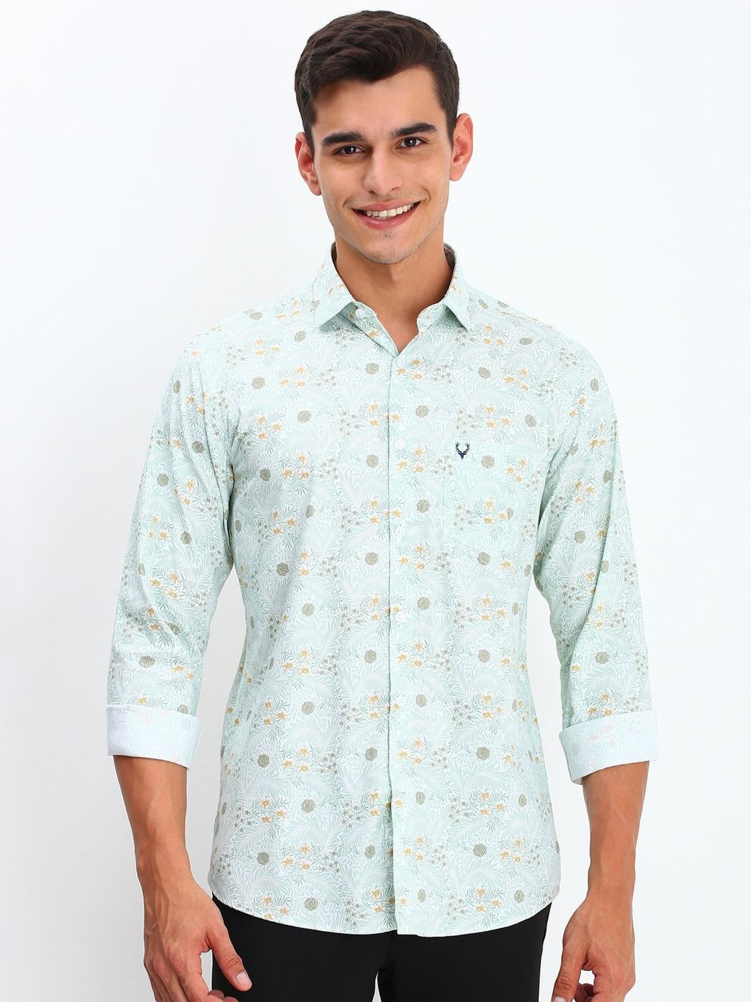 

Allen Solly Men Spread Collar Floral Printed Cotton Slim Fit Casual Shirt, Green