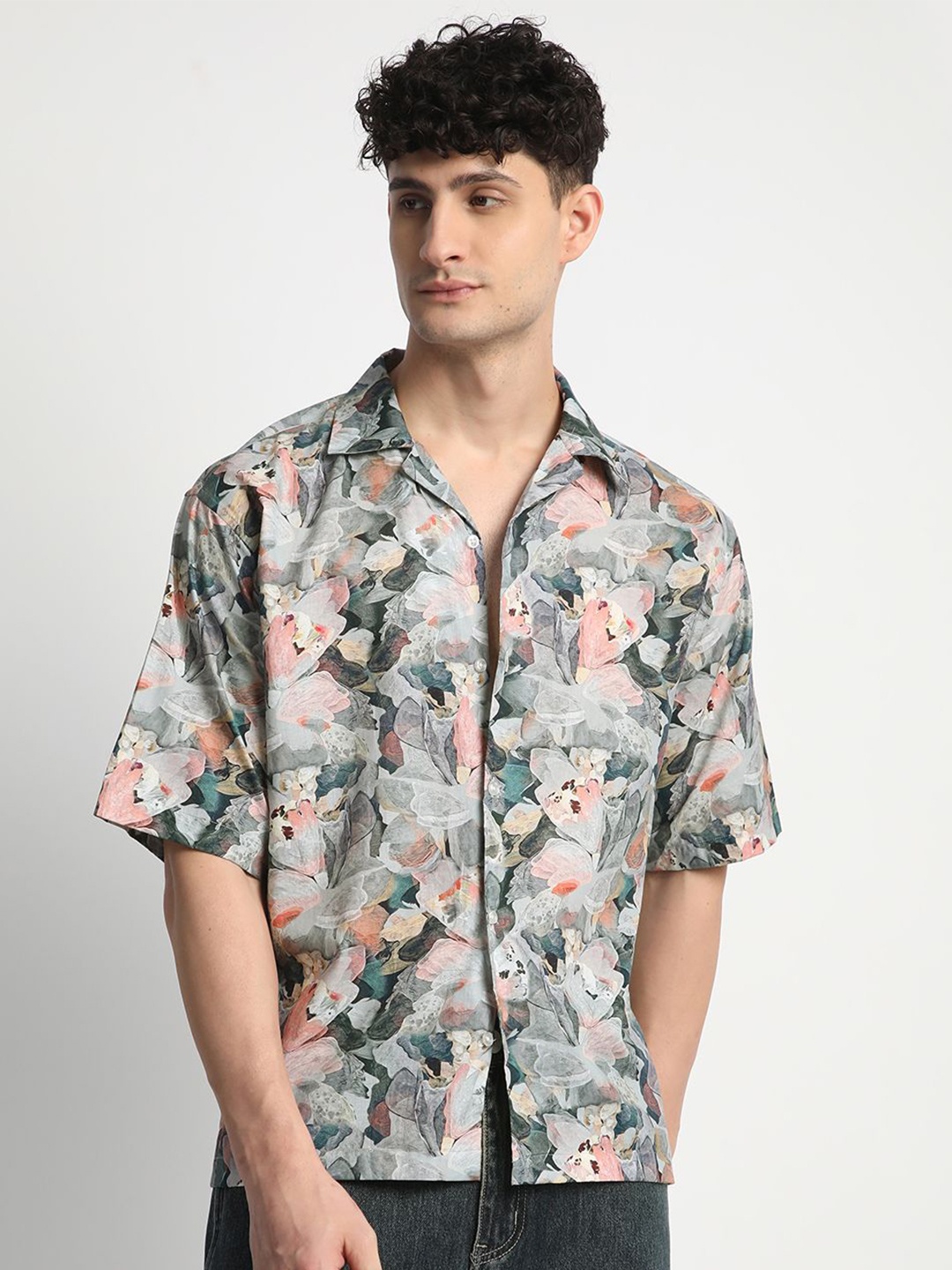 

Mark Leute Men Relaxed Spread Collar Floral Printed Relaxed Fit Casual Shirt, Grey