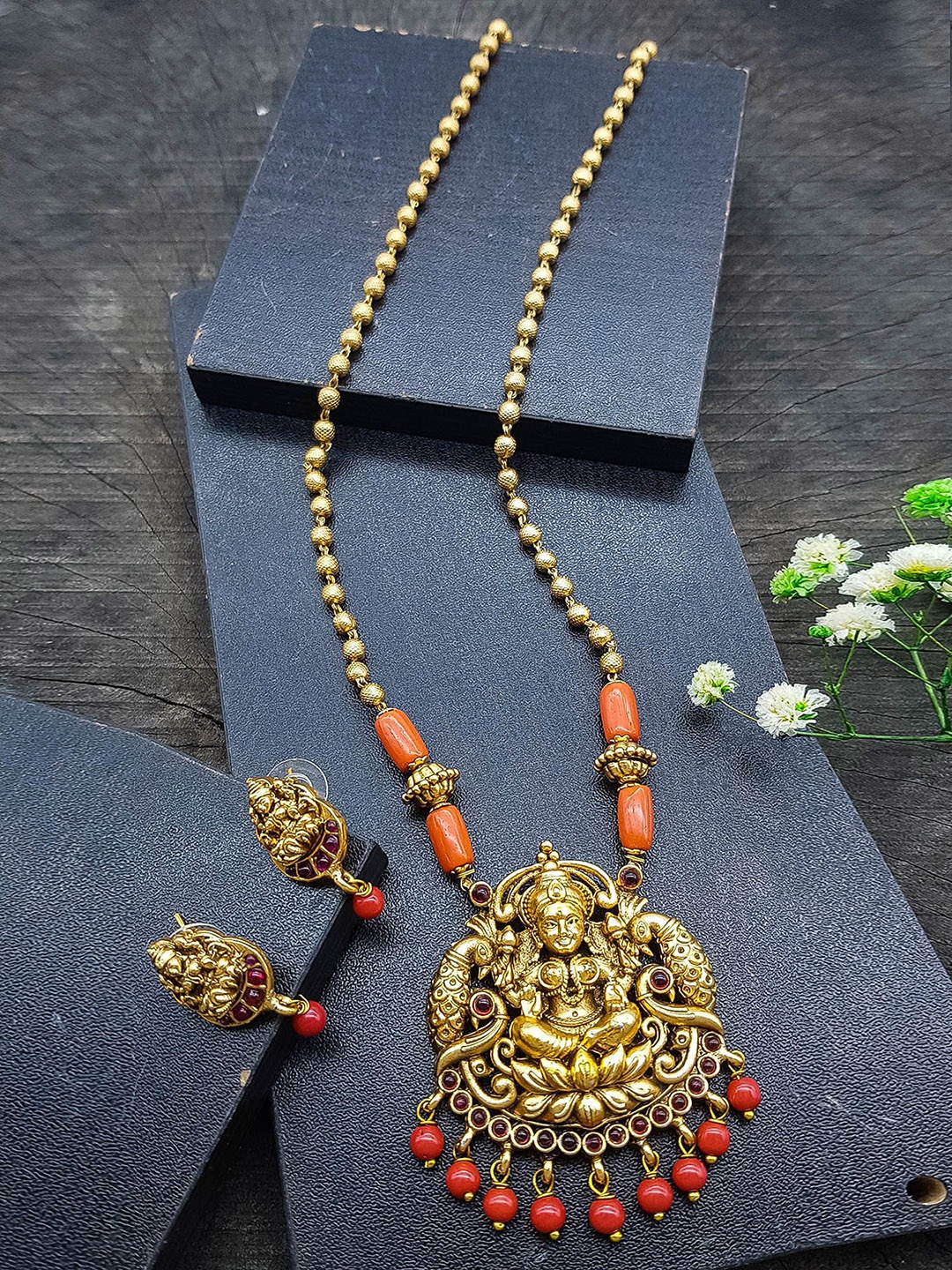 

GRIIHAM Gold-Plated AD Studded Jewellery Set