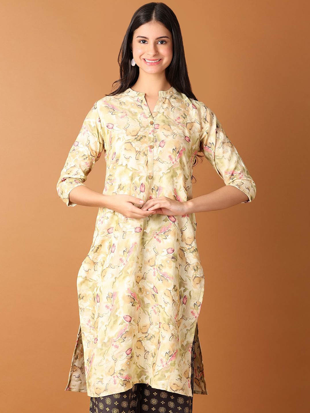 

V-Mart Women Floral Printed Kurta, Off white
