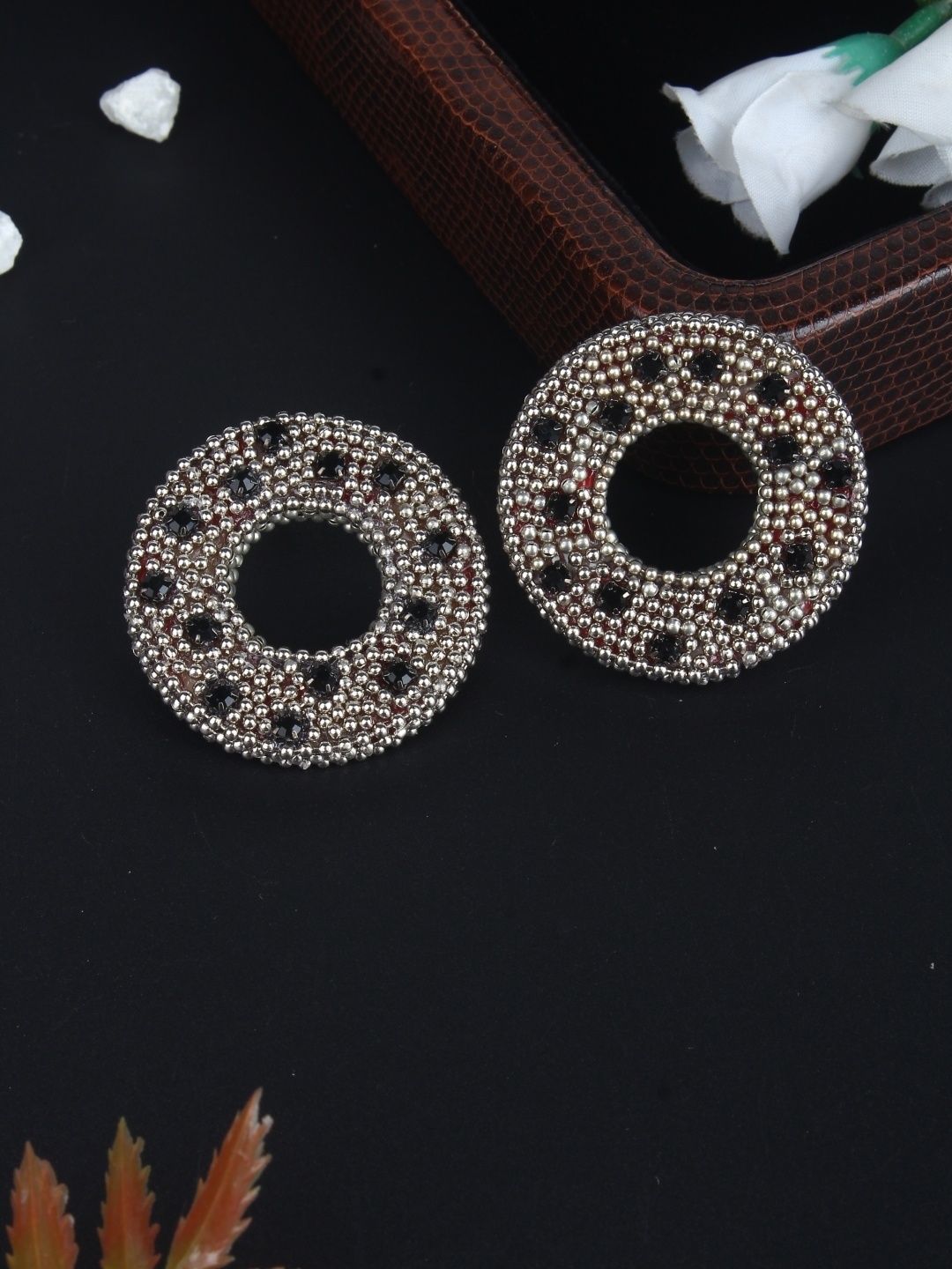

KPOP Silver-Plated Contemporary Rhinestone Studded Studs