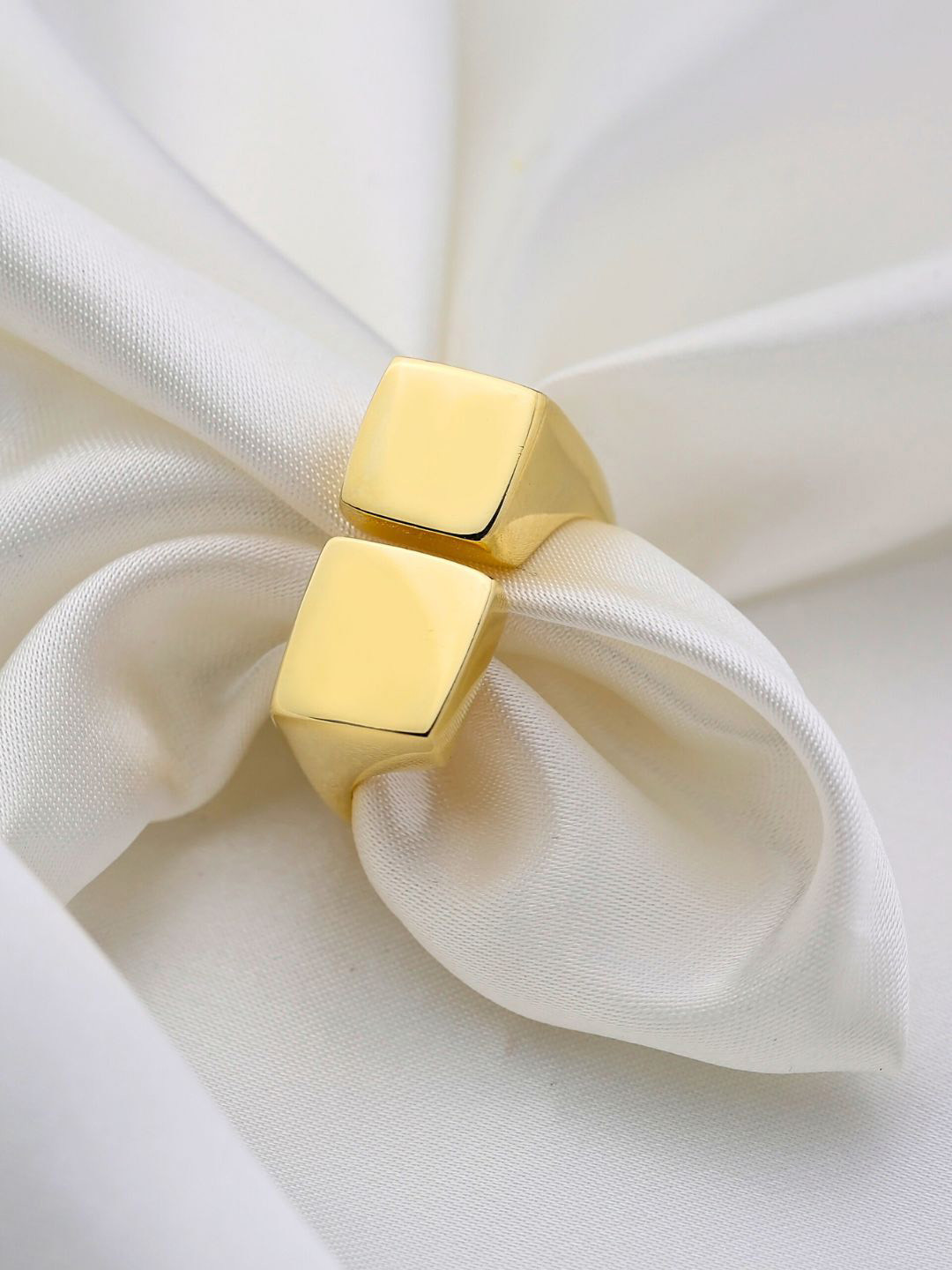 

DressBerry 18K Gold Plated Stainless Steel Tarnish-Free Waterproof Adjustable Finger Ring