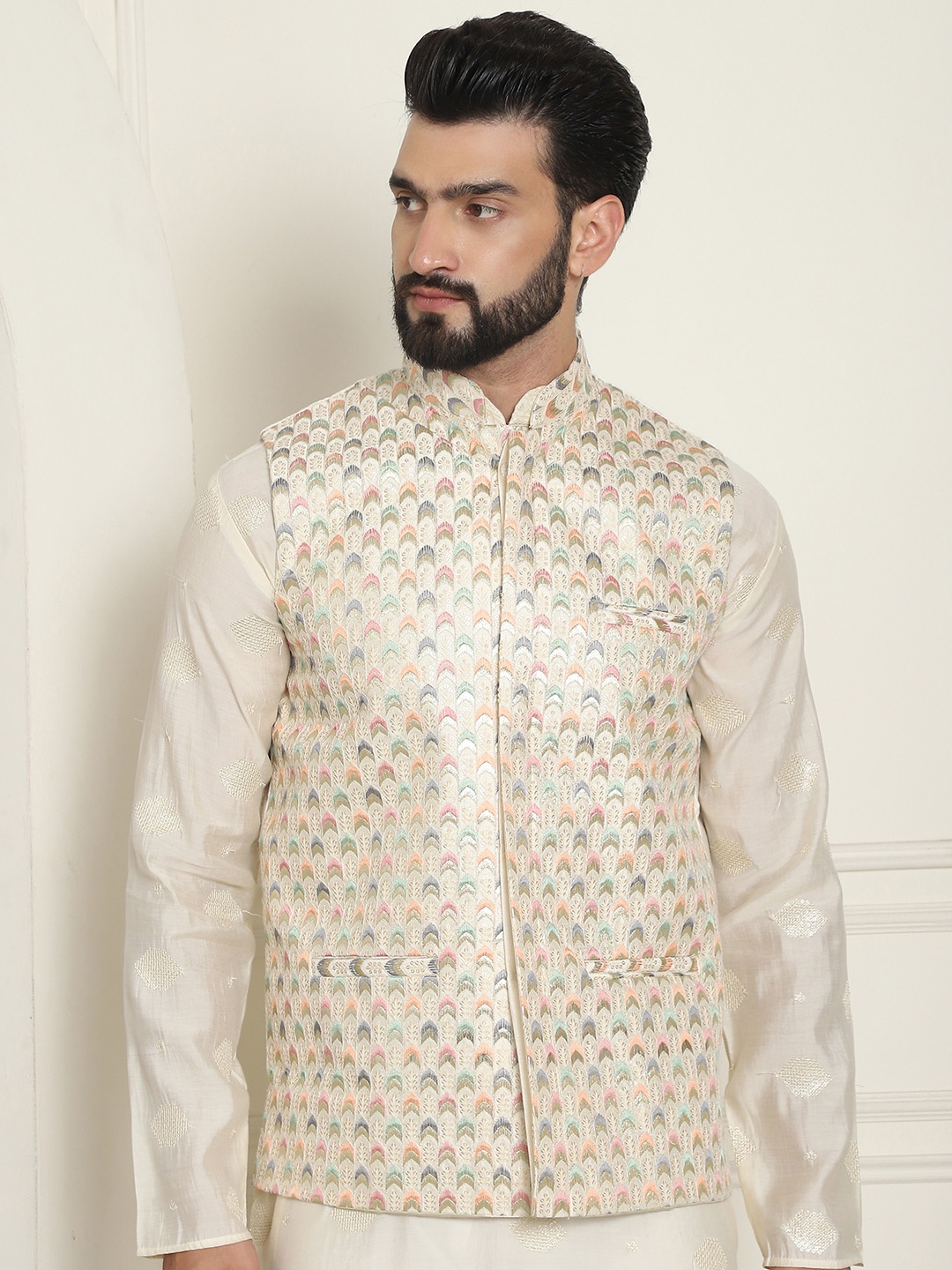 

SOJANYA LUXE Men Embroidered Mandarin Collar Nehru Jackets, Cream