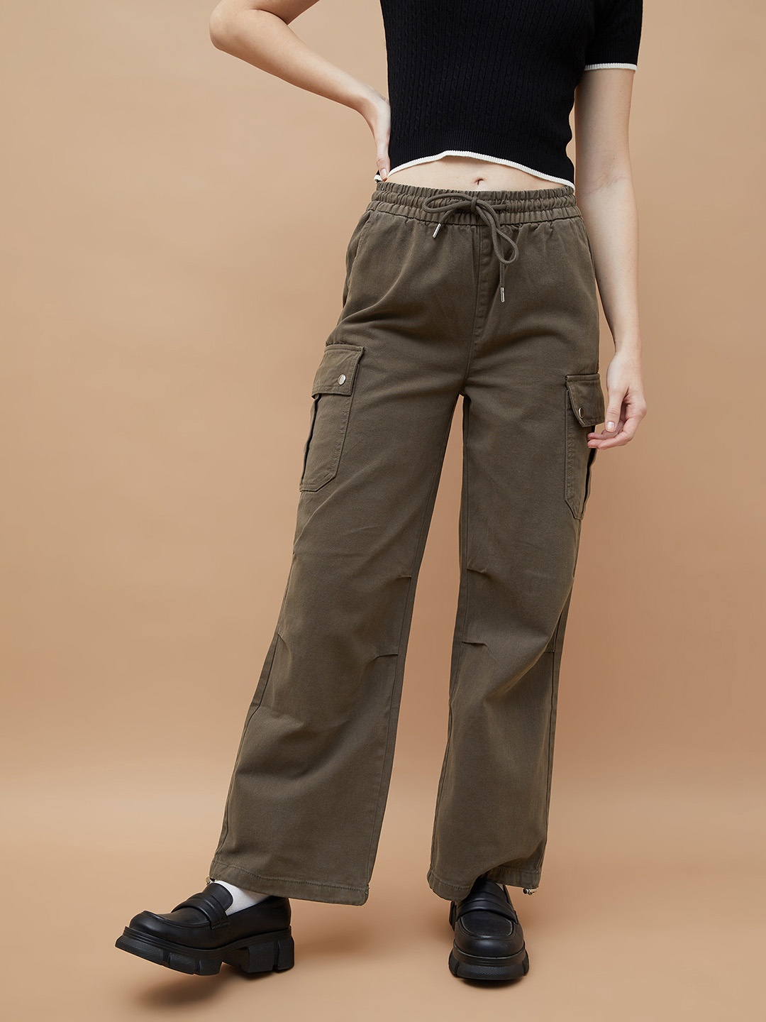 

Ginger by Lifestyle Women Straight Fit Cargos, Olive