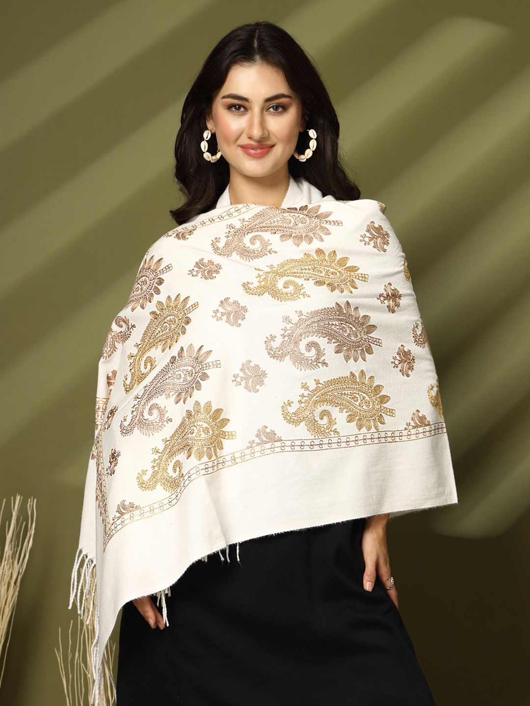 

Mafadeny Women Embroidered Stole, White